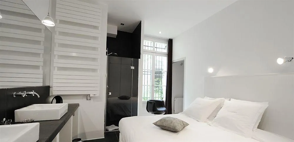 Helzear Montorgueil Suites Paris Apartment